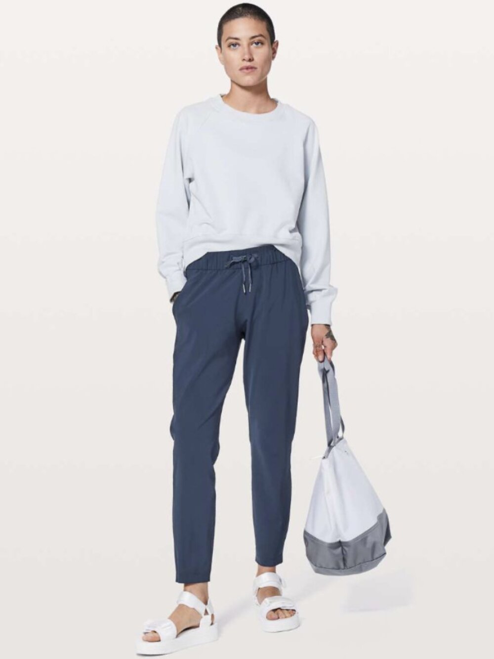 Lululemon On The Fly Pant *Woven 28" True Navy - Picture 3 of 9